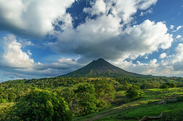 top 5 touring holidays - costa rica